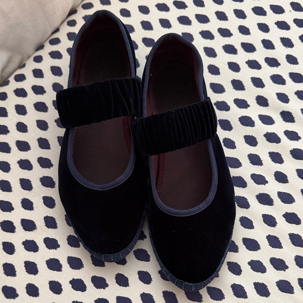 Flabelus Navy Blue Mary Jane’s